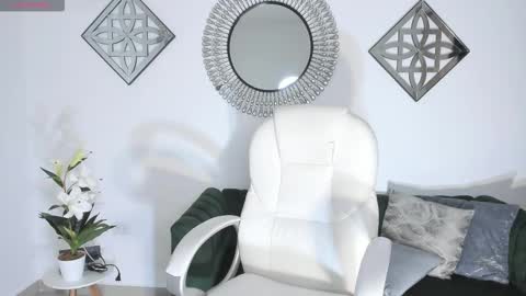 ayshel_cooperr online show from November 3, 3:29 am