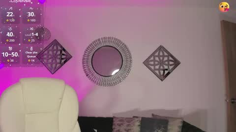 ayshel_cooperr online show from October 18, 2:27 am