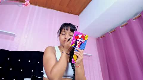 azul_moonn online show from October 6, 4:19 am