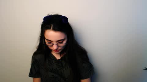 azumi_chan_ online show from December 3, 7:20 am