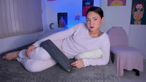 Snapshot of azumie_cutipie chatting on February 25, 6:01 pm azumie online show from February 25, 6:01 pm