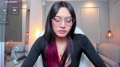 Azura online show from November 18, 7:17 pm