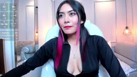 Azura online show from February 9, 1:33 am
