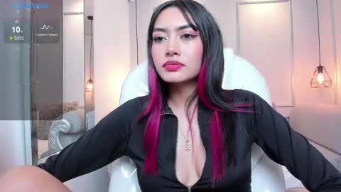 Azura online show from February 18, 12:05 am