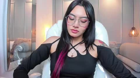 Azura online show from November 12, 8:22 pm