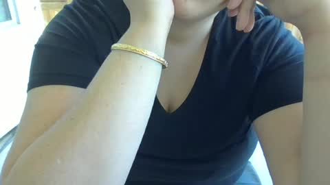 azuregoddess online show from May 23, 7:10 pm