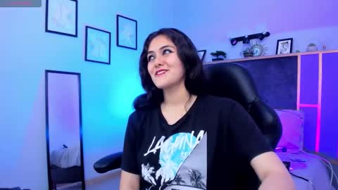 Azurra  online show from November 13, 9:50 pm