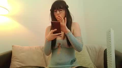 Snapshot of b3cky_ chatting on March 4, 9:18 am Rebecca online show from March 4, 9:18 am