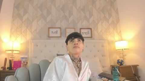 Anny online show from April 1, 8:59 am