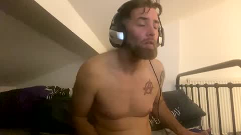 b4dafall44 online show from December 13, 2:32 am