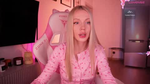 Bonnie  online show from September 24, 4:41 am