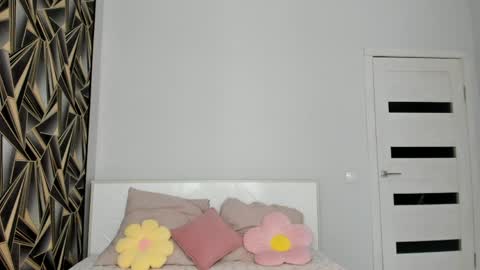 Monica online show from April 22, 3:13 am