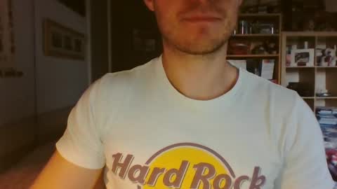 Snapshot of babacoolmagic chatting on January 18, 2:33 pm babacoolmagic online show from January 18, 2:33 pm