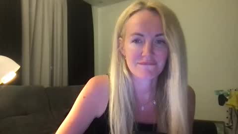 babe_dia online show from June 2, 5:48 pm