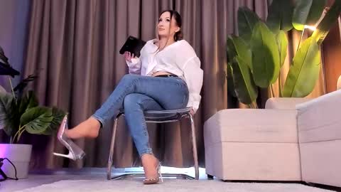 Lisa online show from March 19, 5:13 am