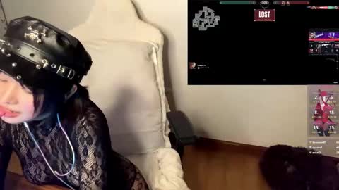 Snapshot of babiej_ chatting on October 11, 6:00 pm Jialyn online show from October 11, 6:00 pm