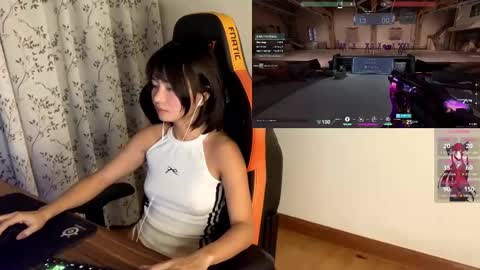 Snapshot of babiej_ chatting on February 18, 6:26 pm Jialyn online show from February 18, 6:26 pm