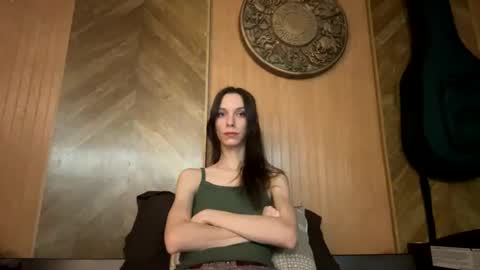 Fern Browning online show from March 7, 2:36 am