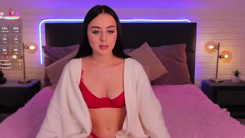 Baby   Lola online show from October 17, 1:26 pm