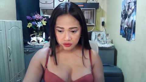 cassandra online show from October 23, 11:44 am