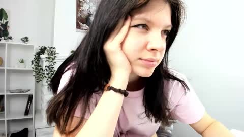 Evalena maybe just Eva online show from September 29, 5:17 am