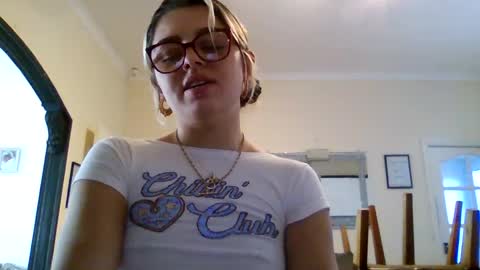 baby_girls2224 online show from March 3, 3:30 pm