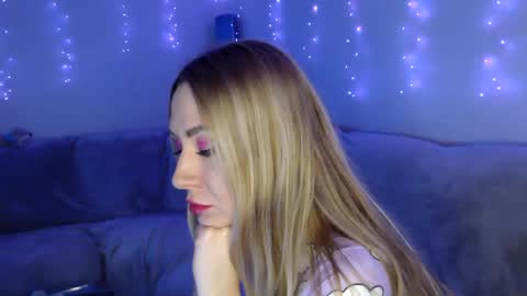 Diva x  online show from February 8, 9:25 pm