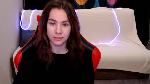 baby_kitte online show from January 2, 2:11 am