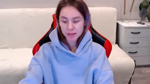 baby_kitte online show from January 13, 3:23 am