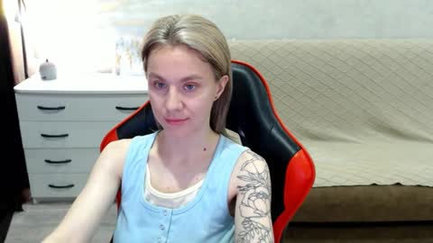 baby_kitte online show from October 14, 3:20 am