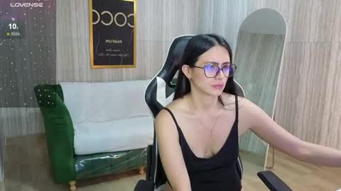 Bella online show from September 19, 9:07 pm