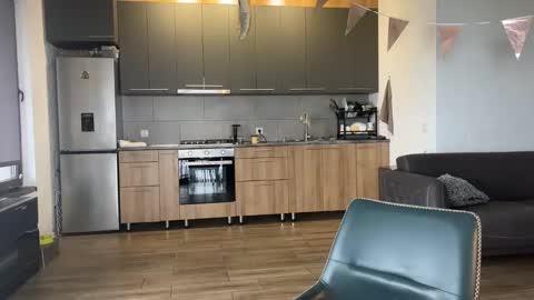 mei online show from December 7, 6:26 am