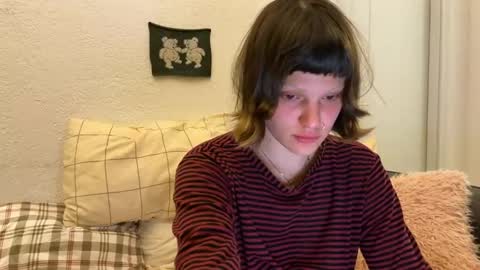 mei online show from December 10, 7:43 pm