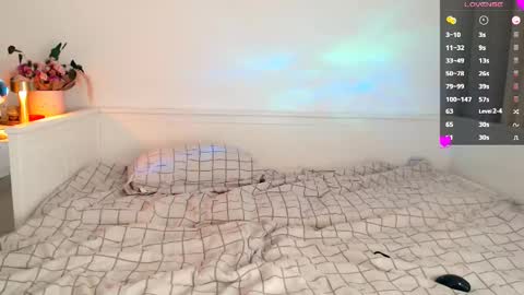 Snapshot of baby_win777 chatting on February 25, 8:53 pm Baby Win online show from February 25, 8:53 pm