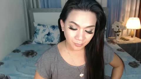 Snapshot of babyamandaxx chatting on December 17, 7:18 am AMANDA online show from December 17, 7:18 am