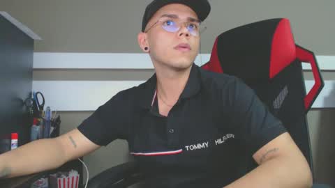 babycrazy24love online show from January 12, 12:39 am