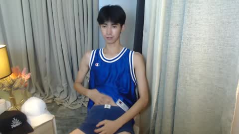 Snapshot of babymasterbater chatting on March 8, 11:48 am call me james online show from March 8, 11:48 am