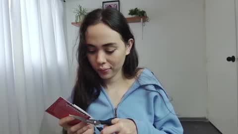 Snapshot of babyprincesstalia chatting on February 7, 8:31 pm Talia online show from February 7, 8:31 pm