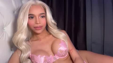 babysabrinaxx online show from October 22, 7:26 pm