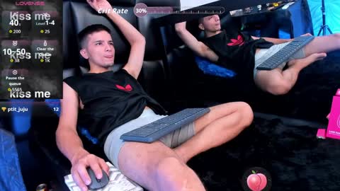 bad_boy_21_ online show from April 7, 12:56 am