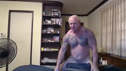 Snapshot of bad_boy_jamie chatting on March 10, 5:54 am bad_boy_jamie online show from March 10, 5:54 am