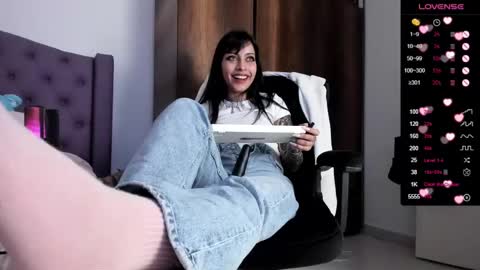 Bratty Lanita - independent online show from December 20, 12:08 am