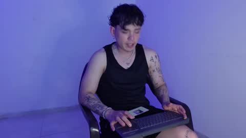 bad_vegitta online show from October 8, 8:04 pm