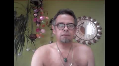 Snapshot of badboy2406 chatting on January 28, 8:36 am badboy2406 online show from January 28, 8:36 am