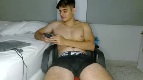 Snapshot of badbunny_69_ chatting on February 4, 5:53 am badbunny_69_ online show from February 4, 5:53 am