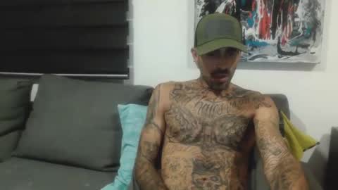 BadCouple  online show from September 12, 3:30 am