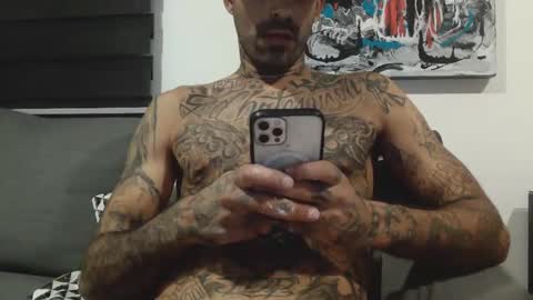 BadCouple  online show from September 10, 3:51 am