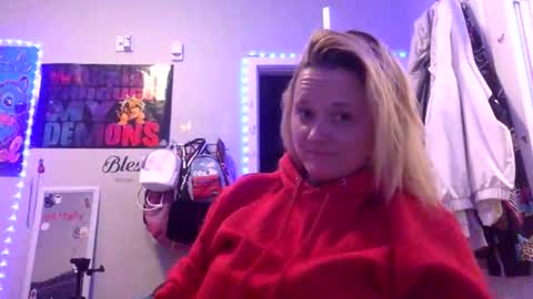 baddgirlxo6 online show from May 2, 12:27 am