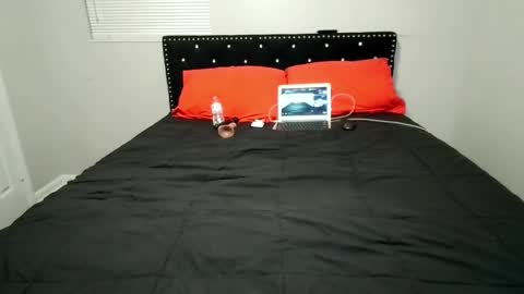 Kiki online show from January 7, 11:10 pm