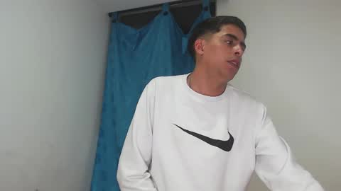 Snapshot of badjuanhot chatting on January 21, 3:59 am Juan Help us reach 100 likes online show from January 21, 3:59 am